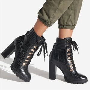 Shoe Dazzle Black Lace Up Boots with Chunky Heel